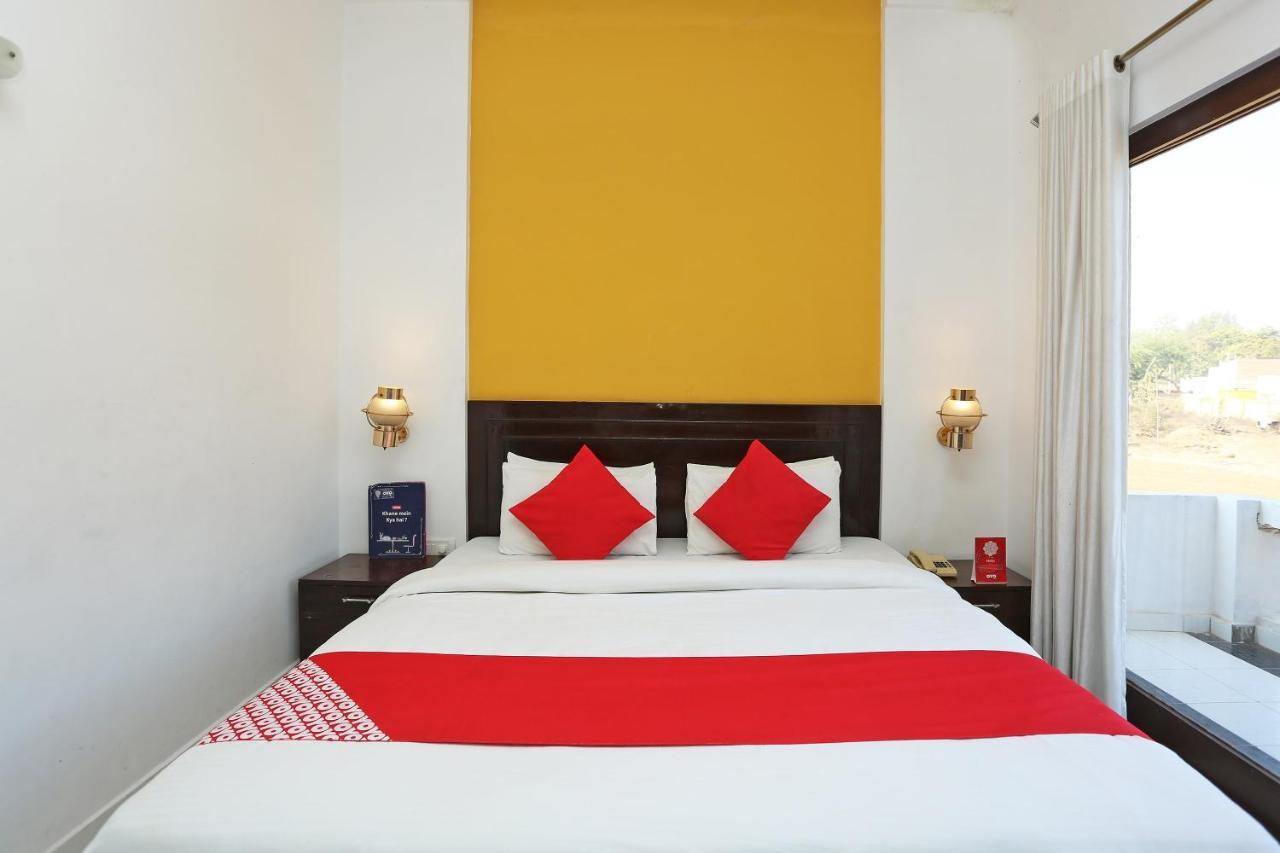 Oyo 2877 Hotel Narayana Palace Khajuraho Ngoại thất bức ảnh