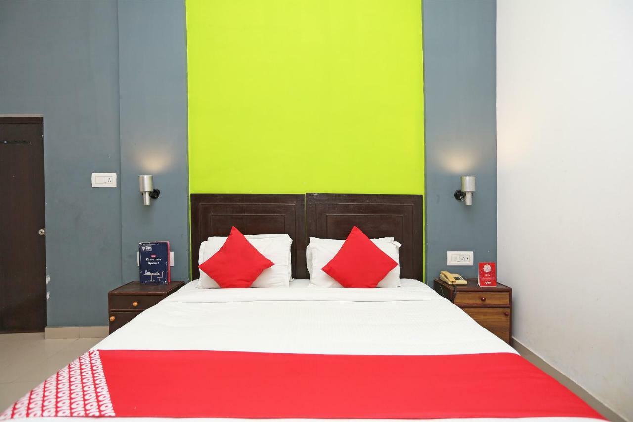 Oyo 2877 Hotel Narayana Palace Khajuraho Ngoại thất bức ảnh