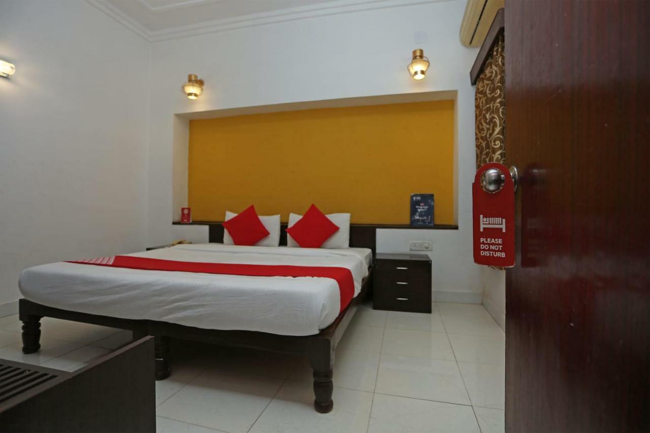 Oyo 2877 Hotel Narayana Palace Khajuraho Ngoại thất bức ảnh